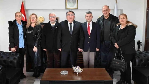 Evrensel Madde Bağımlılığı ile Mücadele Eğitim Derneği'nden Rektör Özölçer'e ziyaret