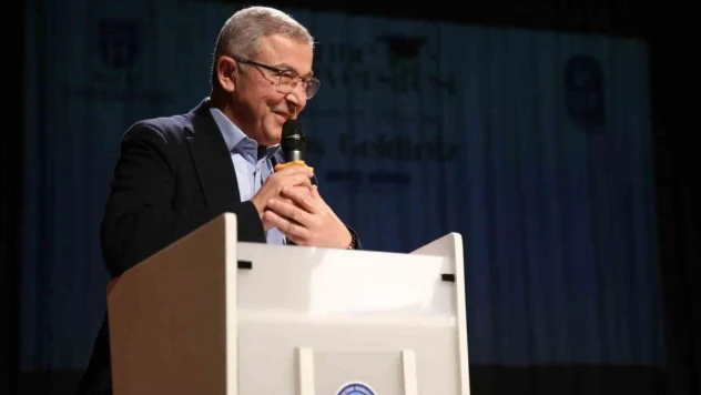 Eyüpsultan'da bulunan 'Anne Üniversitesi' ilk mezunlarını verdi