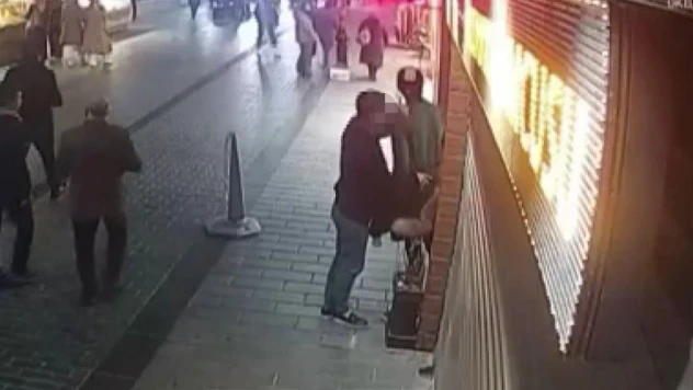 Eyüpsultan'da ilginç hırsızlık: Mankenin üzerindeki montu kaşla göz arasında çaldı