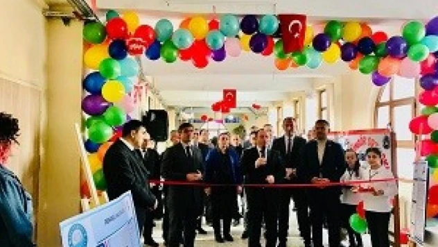 Faik Güngör Ortaokulu'nda bilim fuarı proje sergisi