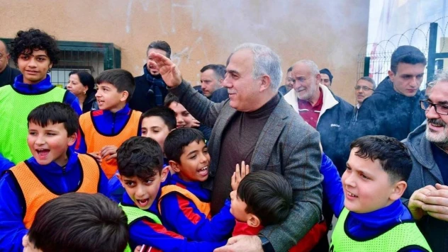 Fatih Belediye Başkanı Turan: 'Fatih'te çocukları kötü alışkanlıklardan koruyan en önemli şey spor'
