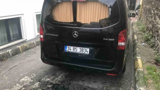 Fatih'te park halindeki araçların yakılması iddiasına ilişkin yeni görüntüler ortaya çıktı