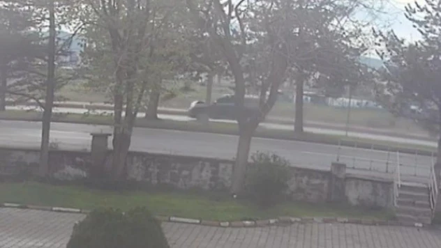 Feci kazanın güvenlik kamerası ortaya çıktı: Otomobilin çarptığı çocuk metrelerce havalandı