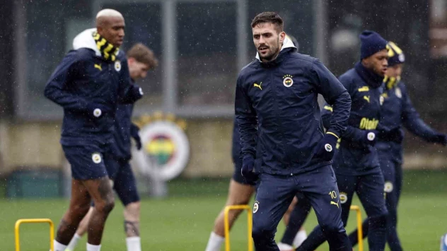 Fenerbahçe, Corendon Alanyaspor maçı hazırlıklarını tamamladı