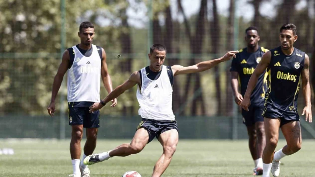 Fenerbahçe, Feyenoord maçı hazırlıklarını sürdürdü