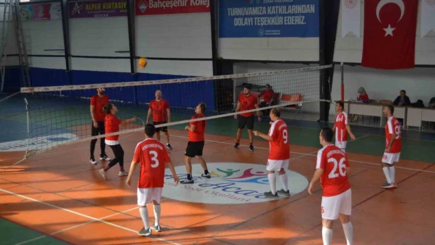 Fethiye'de engelli bireyler 'Engelsiz Fileler' etkinliğinde voleybol oynadı
