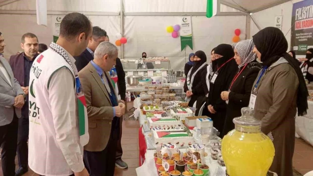 Filistin'e destek için 'Hayır Çarşısı' açıldı