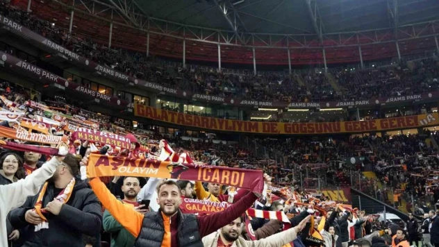 Galatasaray taraftarından sessiz protesto