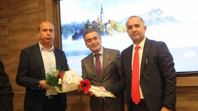 Gaziantep Büyükşehir'den futbol hakemi ve gözlemcilere malzeme desteği