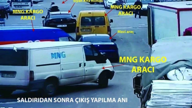 Gaziantep'te kargo çalışanları, müşterinin iş yerini basarak camı çerçeveyi indirdi