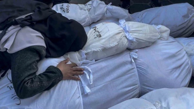 Gazze'de can kaybı 27 bin 585'e yükseldi