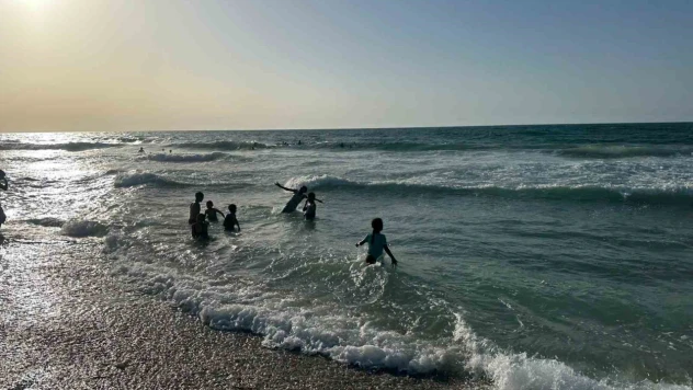Gazzeli çocukların aktivistleri umutla bekleyişi sürüyor
