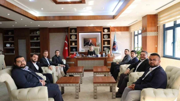 Genç MÜSİAD'dan Akdeniz Üniversitesi Rektörü Özkan'a ziyaret