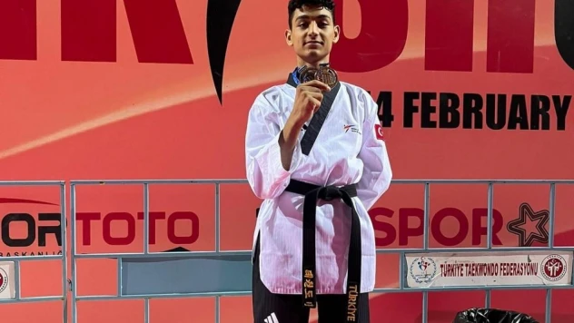 Gençlerde Taekwondo şampiyonu Dalaman'dan