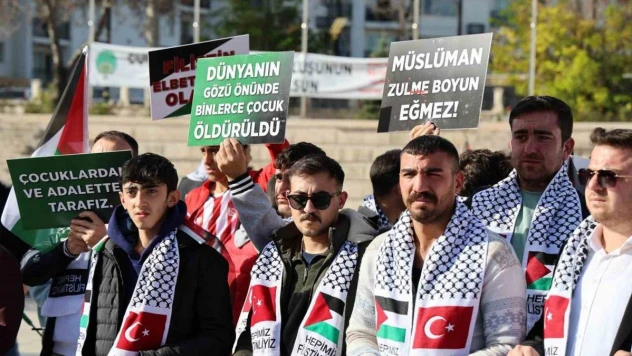 Gençlerden Gazze'ye destek