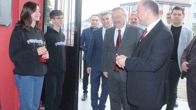 Giresun'da öğrenciler karne heyecanı yaşadı