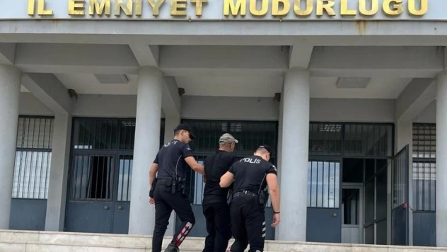 Göçmen taciri, Efeler'de yakalandı