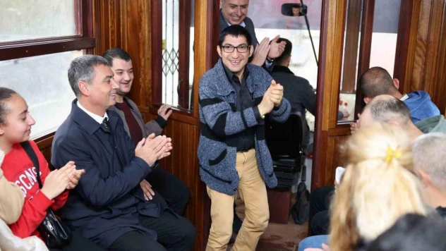 Gölbaşı'nda uyum öğrencileri nostaljik tramvayla ilçeyi turladı