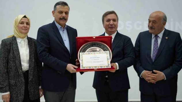 Hafız Vali, 'Hafız Kal' yarışmasının birincisi oldu