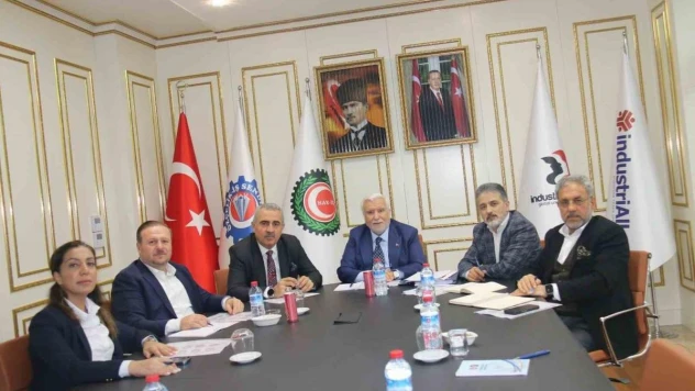 HAK EMEK-DER Yönetim Kurulu Başkanı Bayram Altun: 'En düşük emekli maaşı asgari ücret seviyesine çekilmeli'