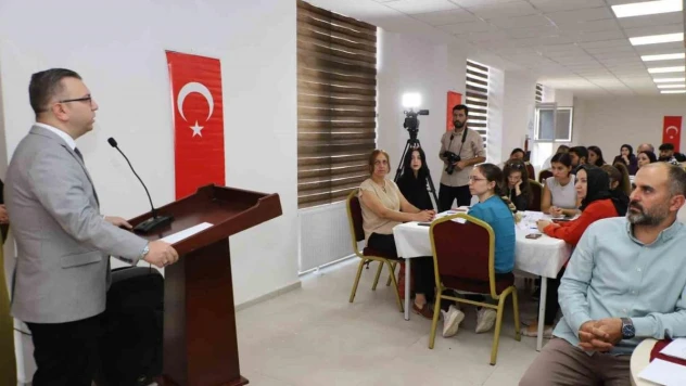 Hakkari'de 'Aile Çalıştayı' düzenlendi