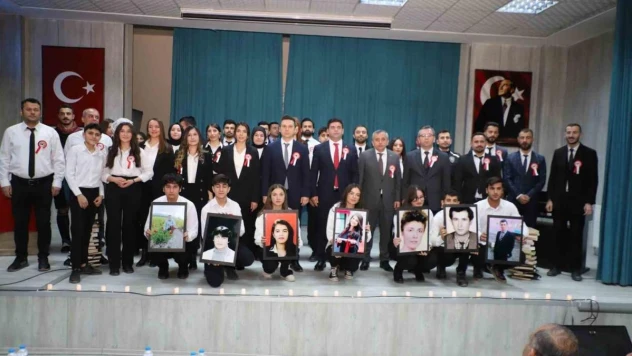 Hakkari'de 24 Kasım Öğretmenler Günü kutlandı