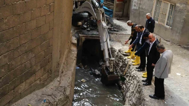 Hakkari'deki dere yataklarında çevre temizliği başlatıldı