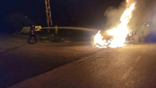 Hassa'da bir otomobilde yangın çıktı
