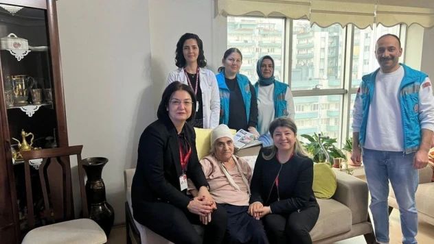 Hastane yöneticileri evde tedavi gören hastaları yalnız bırakmadı