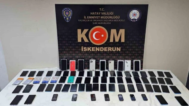 Hatay'da 77 adet kaçak cep telefonu ele geçirildi