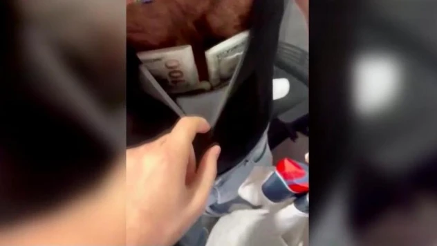 Havalimanında dolar operasyonu: Lübnanlı 2 'yolcu' balya balya sahte parayla yakalandı