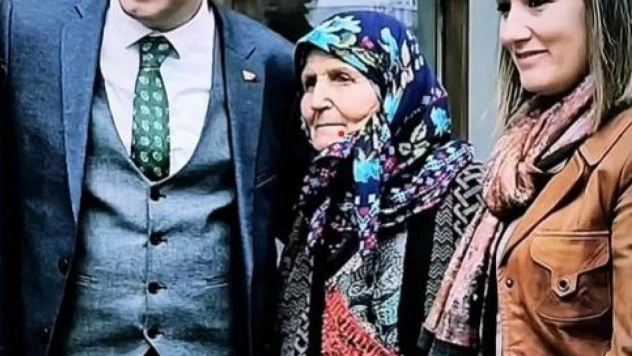 Hem fotoğraf çektirdi hem sohbet etti