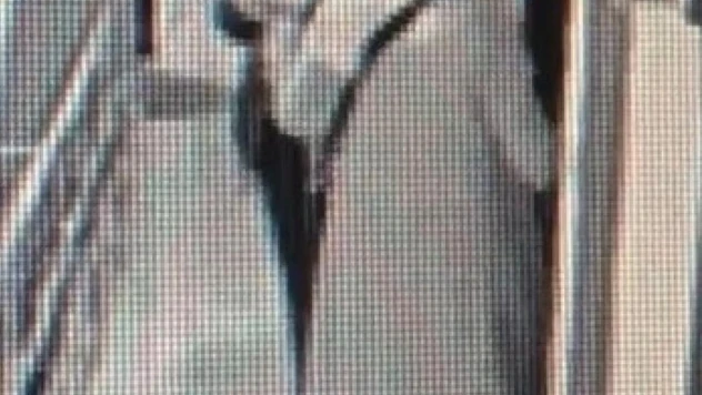 Hırsızlık amacıyla apartmana giren kadınlar, daire kapılarını teker teker kontrol etti