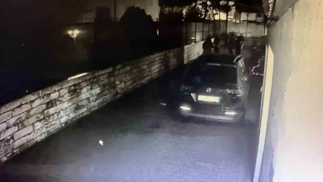 Hırsızlık yapmaya çalışırken polise suçüstü yakalandılar