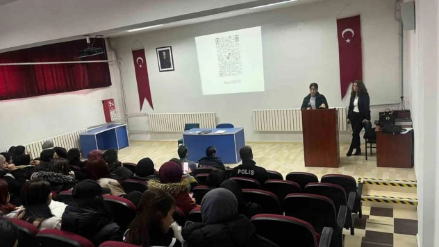 Hisarcık MYO'da bağımlılıkla mücadele ve KADES uygulaması bilgilendirme semineri