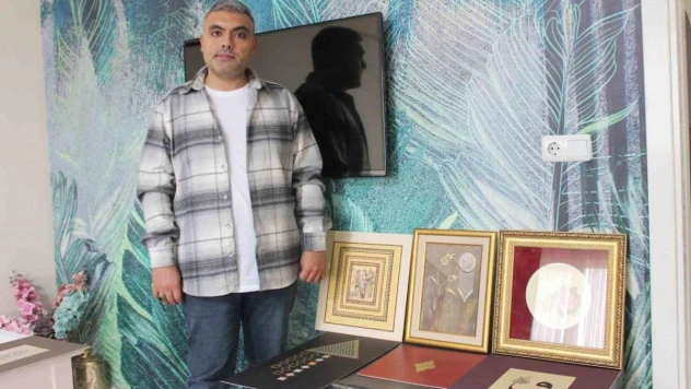 Hobi olarak başladığı tezhip sanatında çalışmalarıyla usta sanatçılara taş çıkarıyor