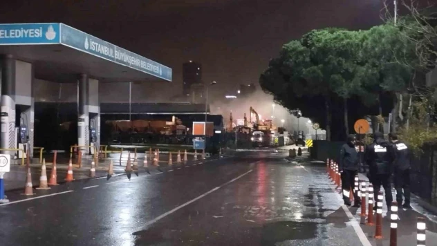 İBB deposunda yangın paniği