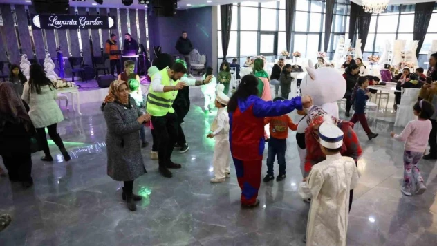 İhtiyaç sahibi çocuklar için bir araya geldiler