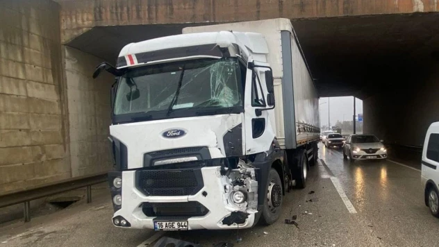 İki ayrı zincirleme kaza: 2 yaralı