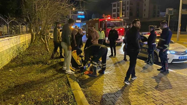 İki otomobilin karıştığı kazada sürücüler yaralandı