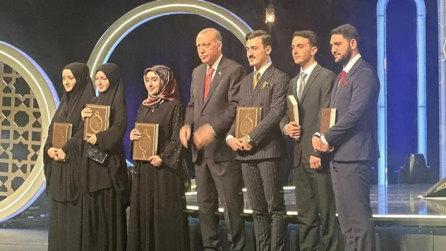 İlahiyat Fakültesi öğrencileri, Atatürk Üniversitesine Türkiye birinciliği ve ikinciliği getirdi