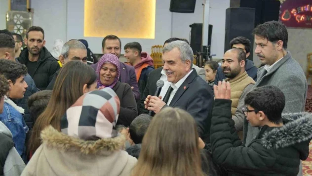 İlk iftarı depremzedelerle yaptılar