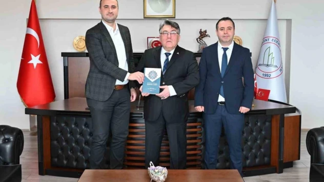 İnsan ve Toplum Bilimleri Fakültesi Tarih Bölümünden Rektör Özölçer'e ziyaret