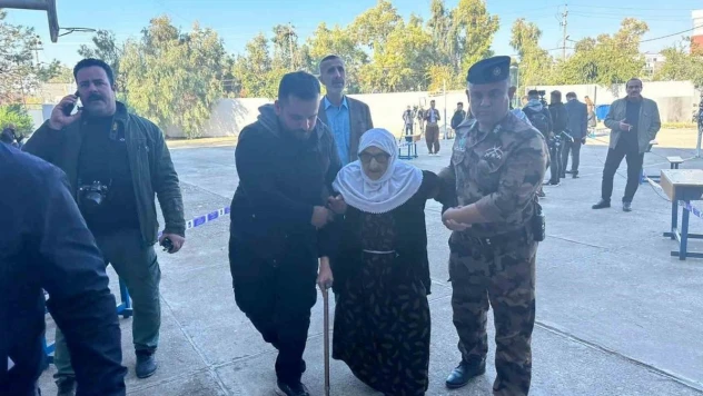 Irak'ta halk, 10 yıl sonra yerel seçimler için sandık başında