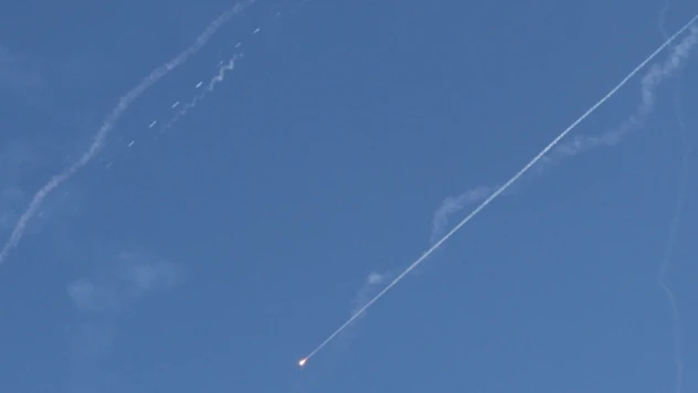 İran, ABD saldırısı sonrası İsrail'in 10 noktasını füzelerle hedef aldı: 16 yaralı