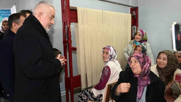 Isparta'da halı dokumacılığı yeniden canlandırılıyor