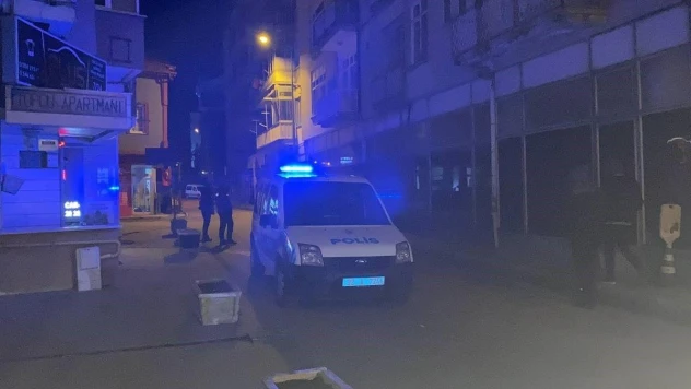Isparta'da kız meselesi kavgasında bıçaklar çekildi: 3 yaralı
