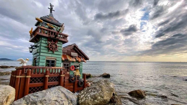 İstanbul'da 27 yıldır biriktirdiği oyuncaklarıyla 20 ülke 65 şehir gezdi