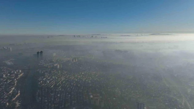 İstanbul'da sis etkili oldu: Kartpostallık manzara havadan görüntülendi