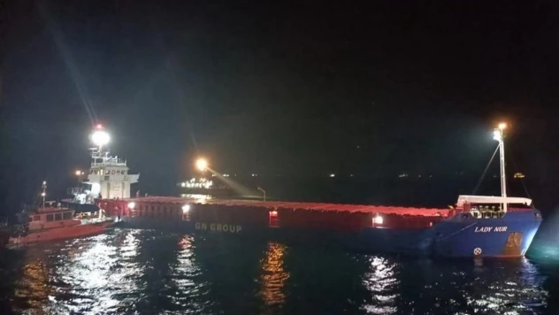 İtalya'ya giden kargo gemisi İstanbul Boğazı'nda arızalandı